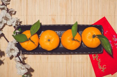 Mandarin ve delilik yeni yıl ile metin 