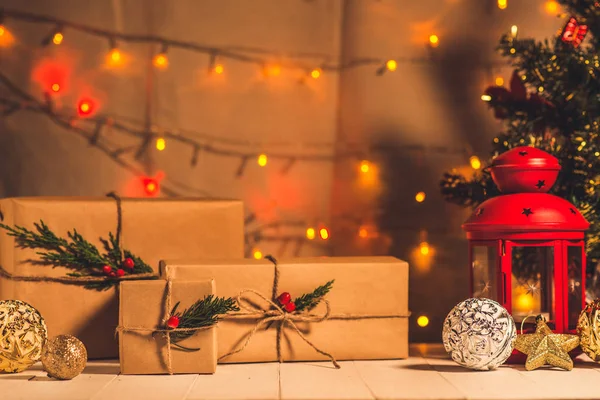 Lanterna de Natal e decorações — Fotografia de Stock