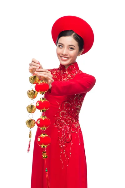 Retrato de uma bela mulher asiática no traje tradicional festival Ao Dai . — Fotografia de Stock