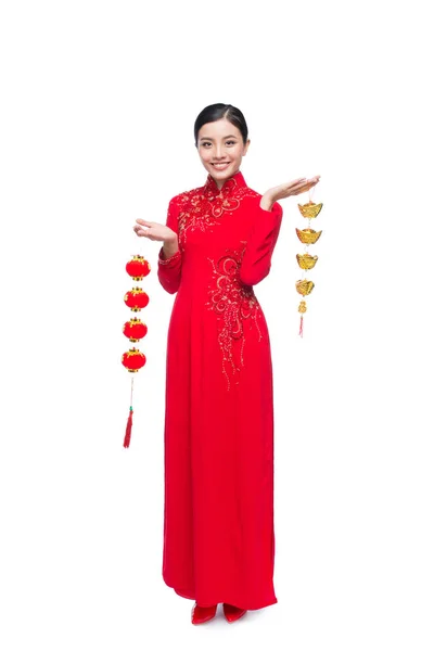 전통 축제 의상에서 아름 다운 아시아 여자 — 스톡 사진