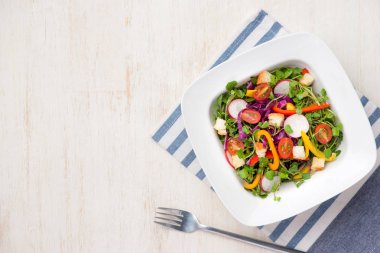 taze etkili sebze salatası 