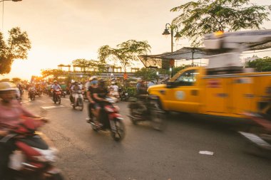 Ho Chi Minh City, Vietnam - 24 Ocak 2017: yüzen Pazar Ben Binh Dong çiçek