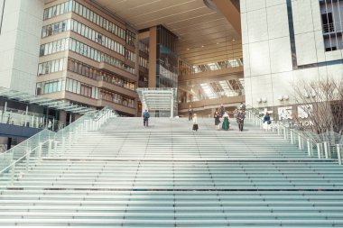 Osaka, Japonya, 27 Mart: Büyük tren meydanının Osaka İstasyonu olan