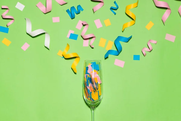 Viering plat leggen met kleurrijke partij items — Stockfoto