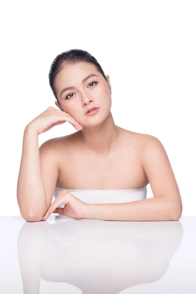 Asijské žena s čistou pokožku — Stock fotografie