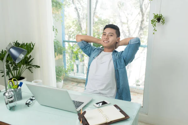 Student doing homework — Stock Photo, Image