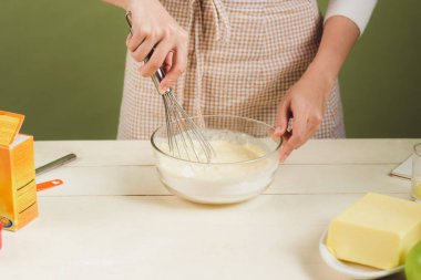 Hamur hazırlama ev kadını