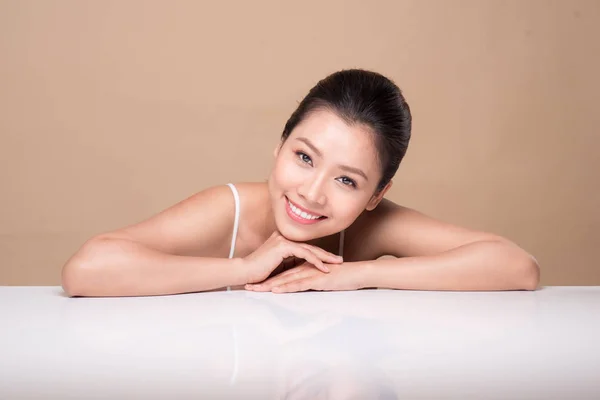 Woman with healthy clean skin — Stock Photo, Image