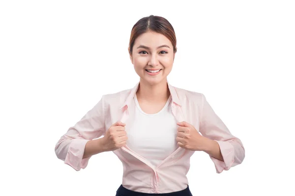 Jonge mooie Aziatische vrouw opent haar shirt als een superheld geïsoleerd op wit. — Stockfoto