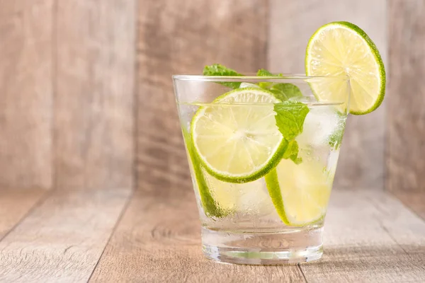 Fresh lime and lemon lemonade — Stock Photo, Image