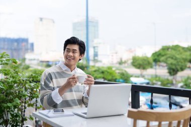 laptop içme kahve çalışma dostum