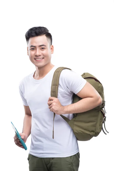 Młody człowiek z plecakiem — Zdjęcie stockowe