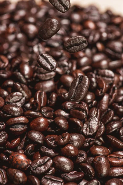 Granos de café oscuro — Foto de Stock