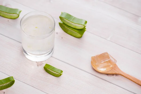 Segelas jus aloe vera — Stok Foto