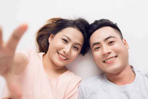 Jonge Aziatische paar — Stockfoto