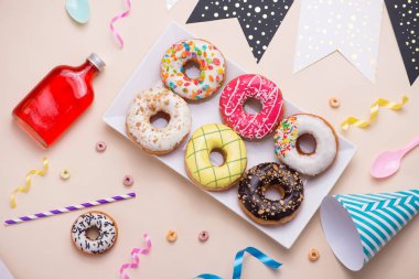 sırlı çörek ve parti malzeme 