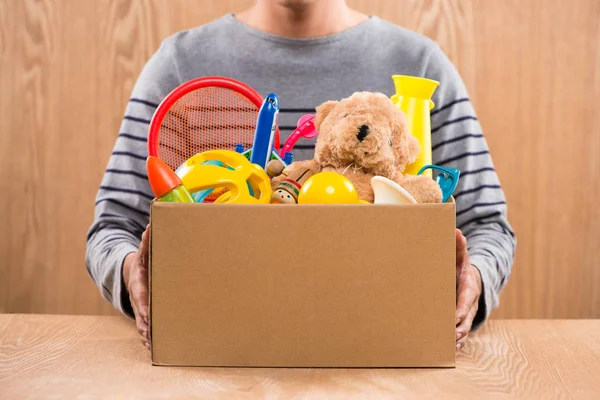 Caja de espera voluntaria con juguetes — Foto de Stock