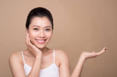 kadın gösteren boş alanı