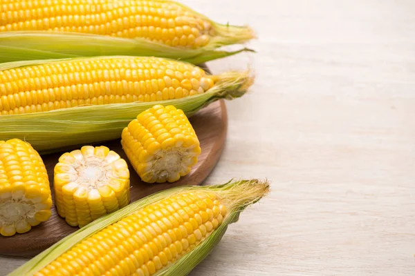 Ízletes sült kukorica — Stock Fotó