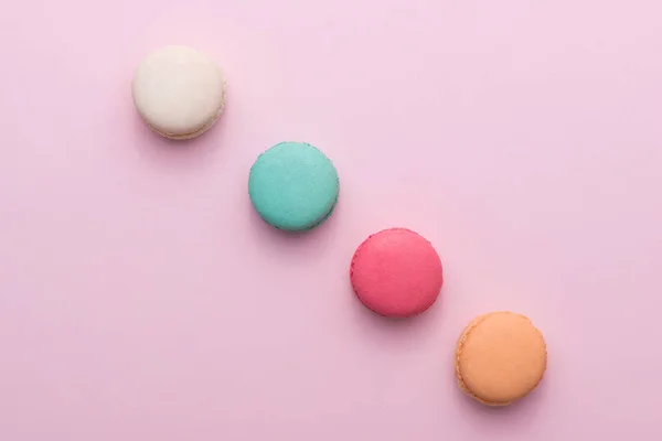 Kolorowe makaroniki pastel — Zdjęcie stockowe