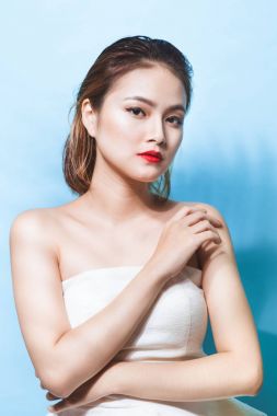 esmer Asyalı kadın