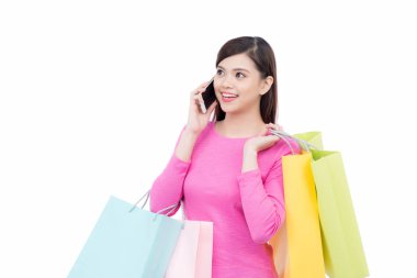 Cep telefonu kullanan kadın