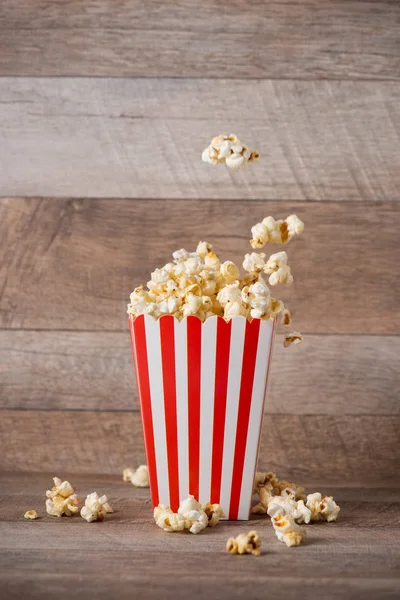 Popcorn kartonnen doos — Stockfoto