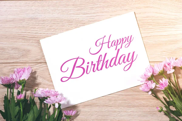 Cartão de aniversário feliz com flores — Fotografia de Stock