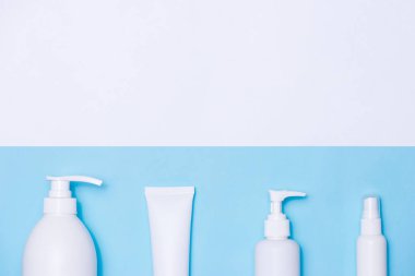 Kozmetik Spa ve güzellik paketleme mock-up renk backgrou ayarla.