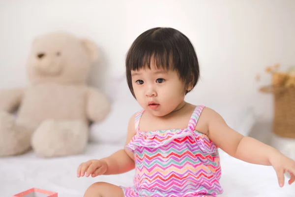 Pequena menina — Fotografia de Stock