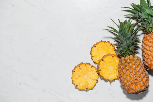 Taze doğranmış ananas — Stok fotoğraf