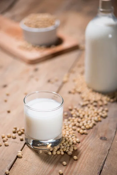 Soya milk and beans — Stock Photo, Image