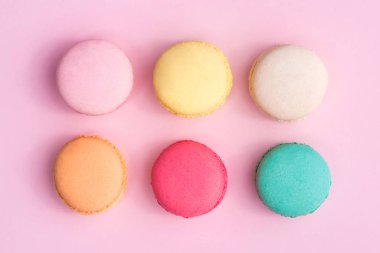 Renkli pastel macaroons