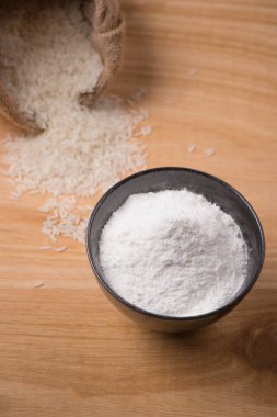 çuval pirinç ve pirinç kase un