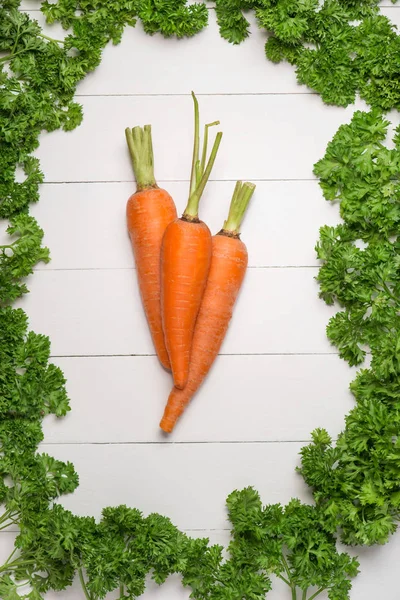 Свежая сырая морковь — стоковое фото