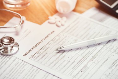 Steteskop ve hesap makinesi kapat