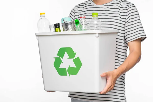 Mãos masculinas segurando bin reciclagem — Fotografia de Stock