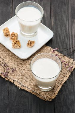 Sütlü Badem Çerezler 