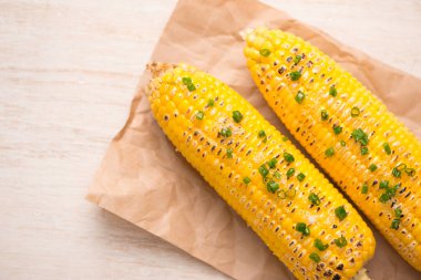 soğan soslu ızgara mısır