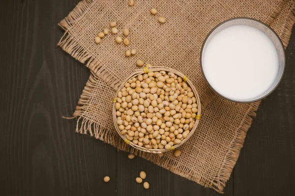 Soy milk and soy beans — Stock Photo, Image