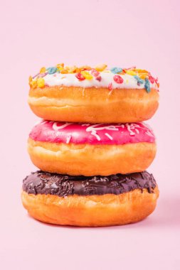 Doğum günü için lezzetli börekler