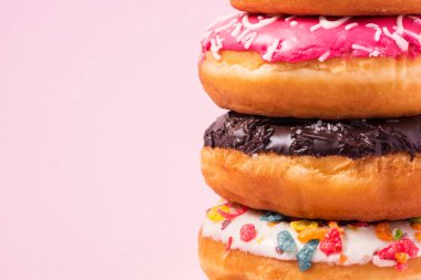 Doğum günü için lezzetli börekler