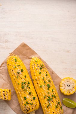 soğan soslu ızgara mısır