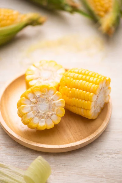 Espigas de milho frescas — Fotografia de Stock