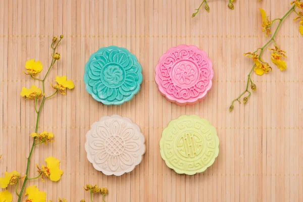 renk mooncakes tablo 