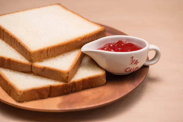 Toast slices with strawberry jam — Stock Photo, Image