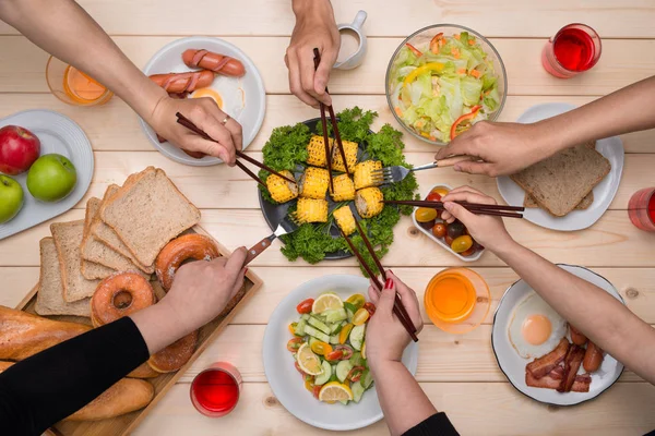 birlikte yemek insanlar