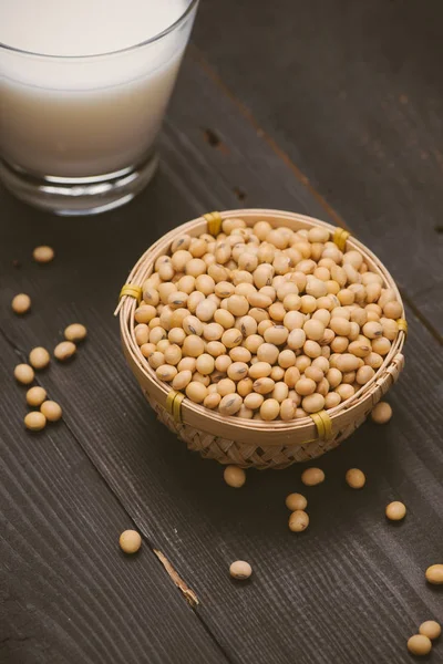 Süt ve soya fasulye ile cam
