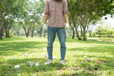 adam için crouching idin