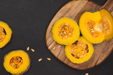 Olgun kabak parçaları